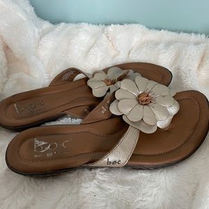 B.O.C. Metallic Leather Flip Flop Sandals (8)